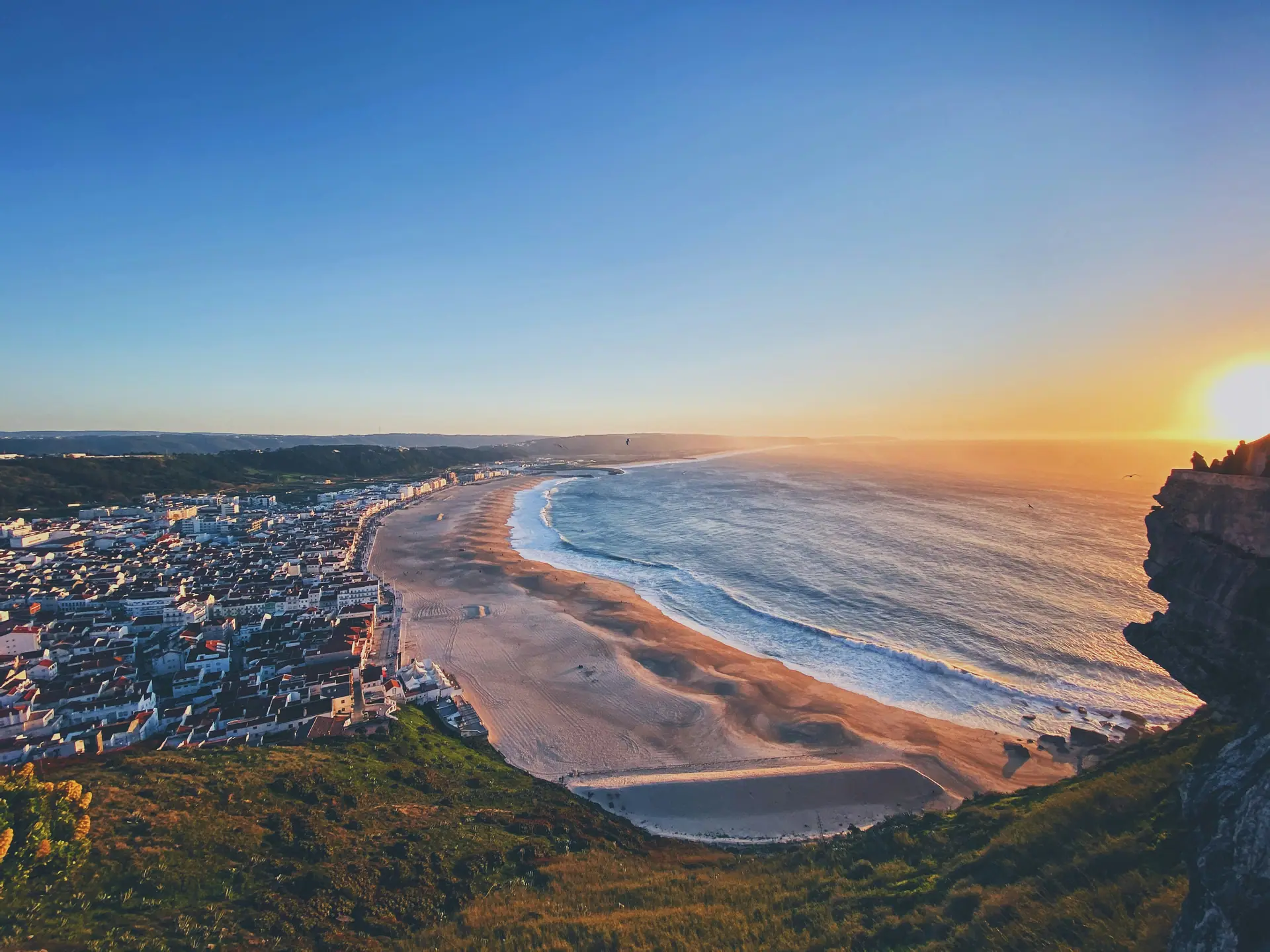 Nazaré & Óbidos: Ondas Gigantes e Charme Medieval 2